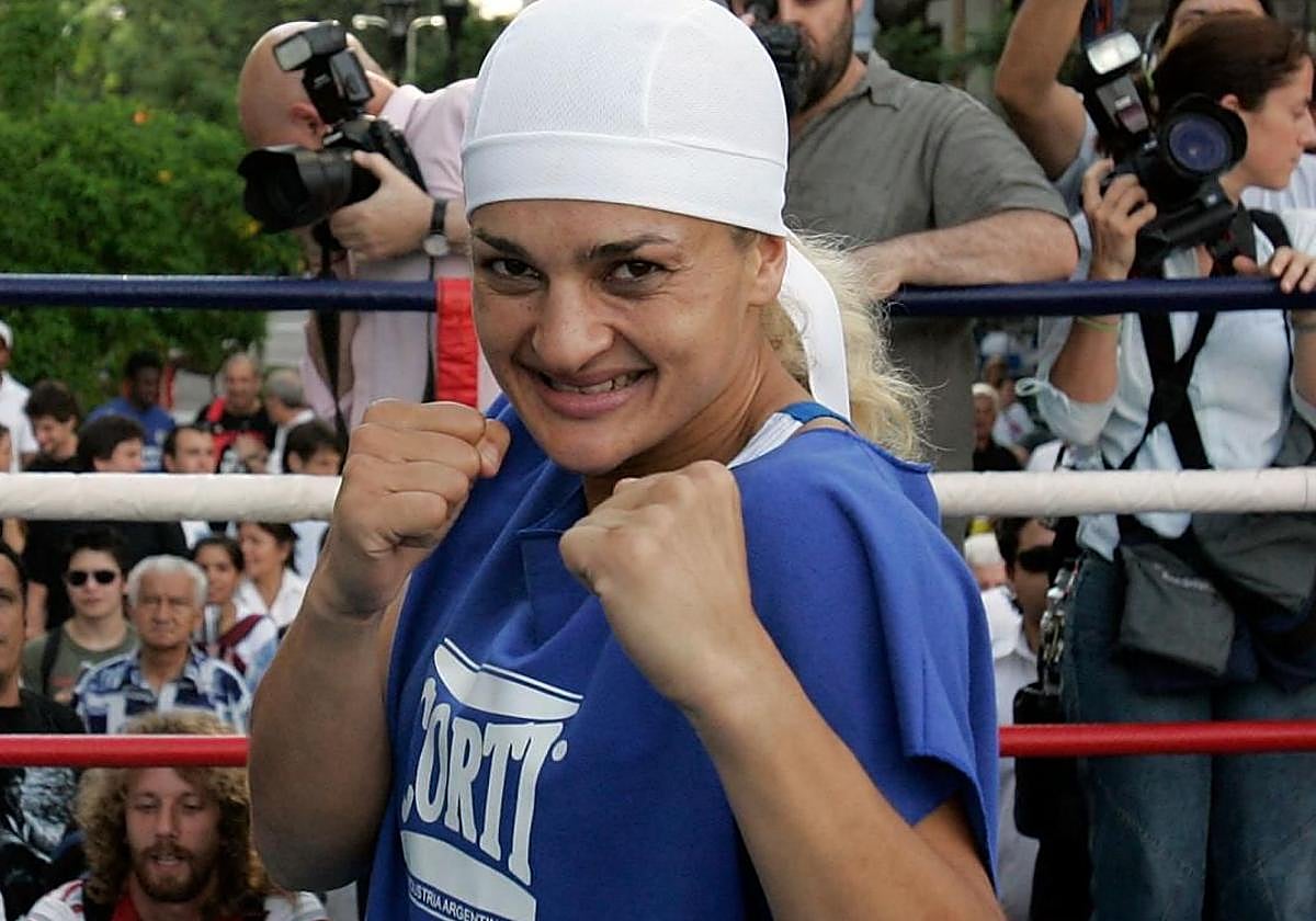 Muere Alejandra 'Locomotora' Oliveras, boxeadora argentina, tras un accidente cerebrovascular