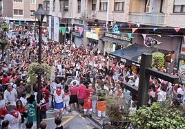 La música de calle fue esencial, reuniendo a gran cantidad de público que disfrutó con la oferta