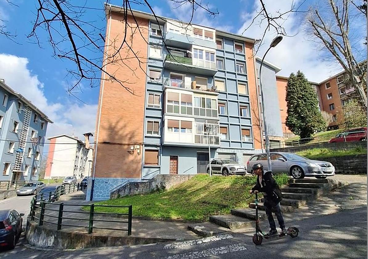 El barrio de Aperribai es uno de los más afectados por el problema de la vivienda.