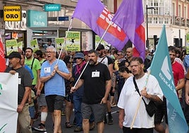 Manifestación de los jardineros por las calles de Vitoria.