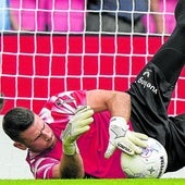 Unai Simón disputó los 90 minutos en el test más serio de la pretemporada hasta la fecha ante el PSV en Eindhoven.