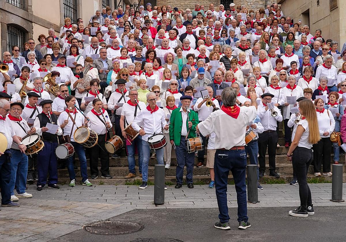 El pregón, los Auroros, K-pop, pelota... Todos los actos de las 'prefiestas' de Vitoria