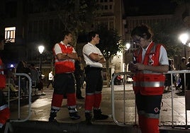 Voluntarios en un puesto de emergencias durante las fiestas de La Blanca de hace unos años.