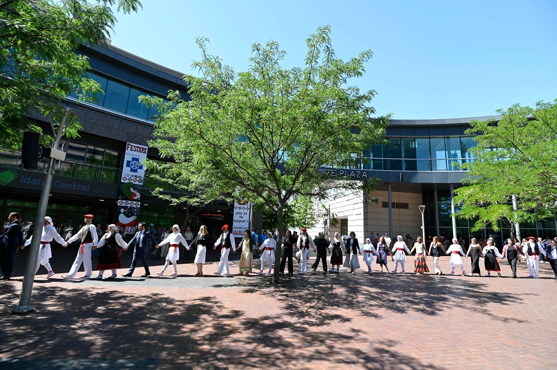 Premio al profesor Carmelo Urza, el padre del programa de intercambio de estudiantes entre EEUU y Euskadi