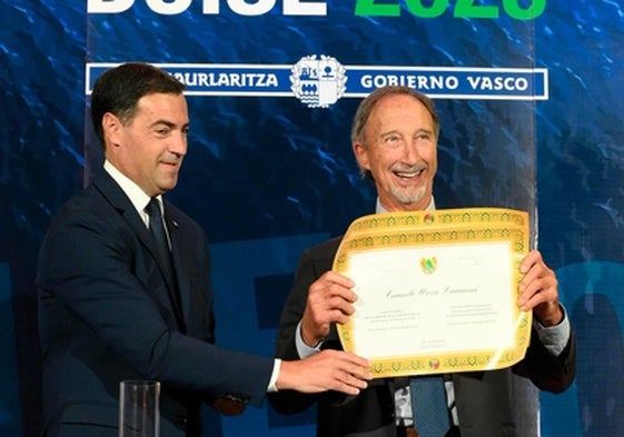 Premio al padre del programa de intercambio de estudiantes entre EEUU y Euskadi
