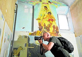 Una de las pinturas de 'La Capilla Gitana'.