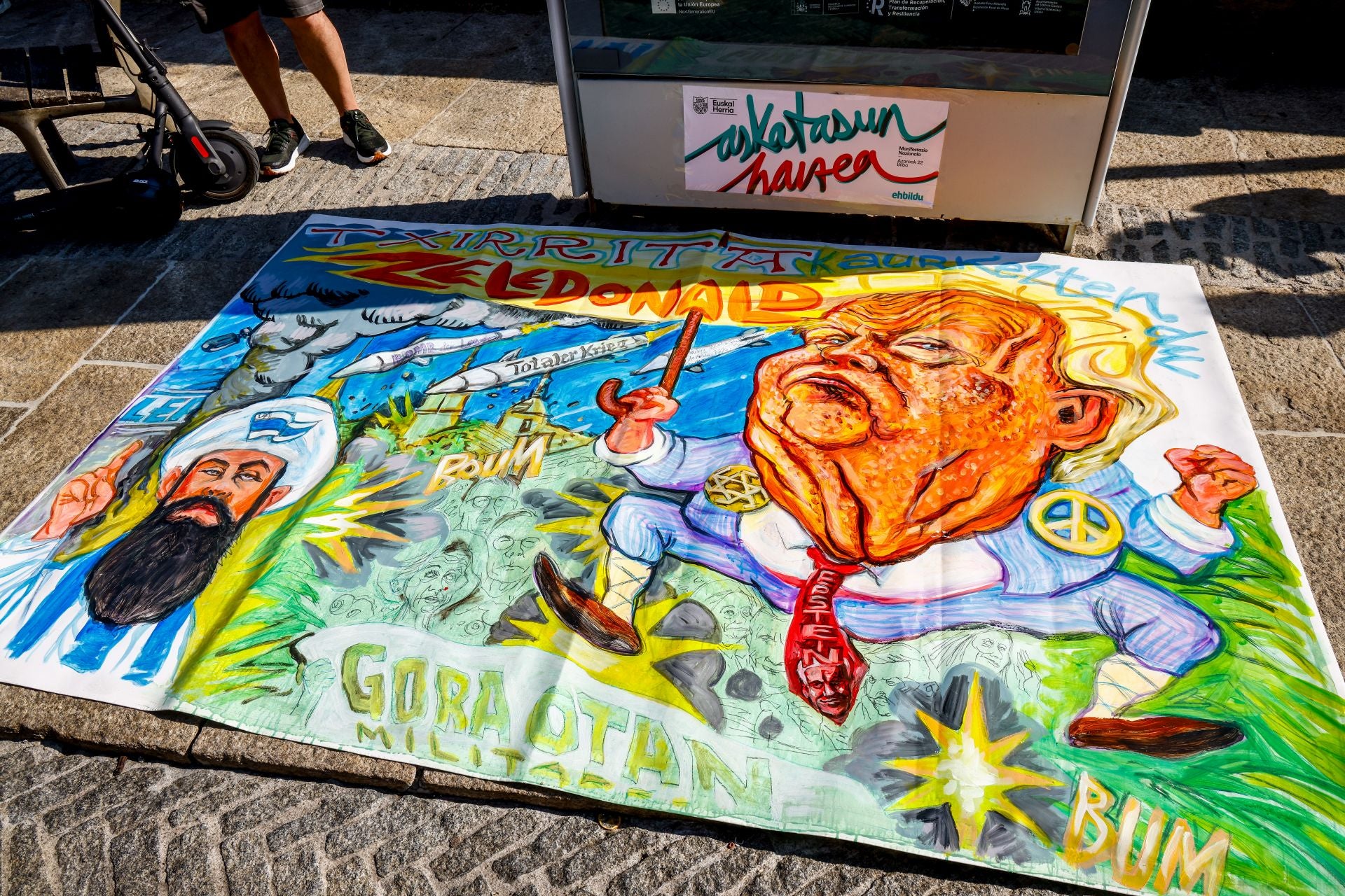 Las pancartas de la Comisión de Blusas y Neskas, en imágenes