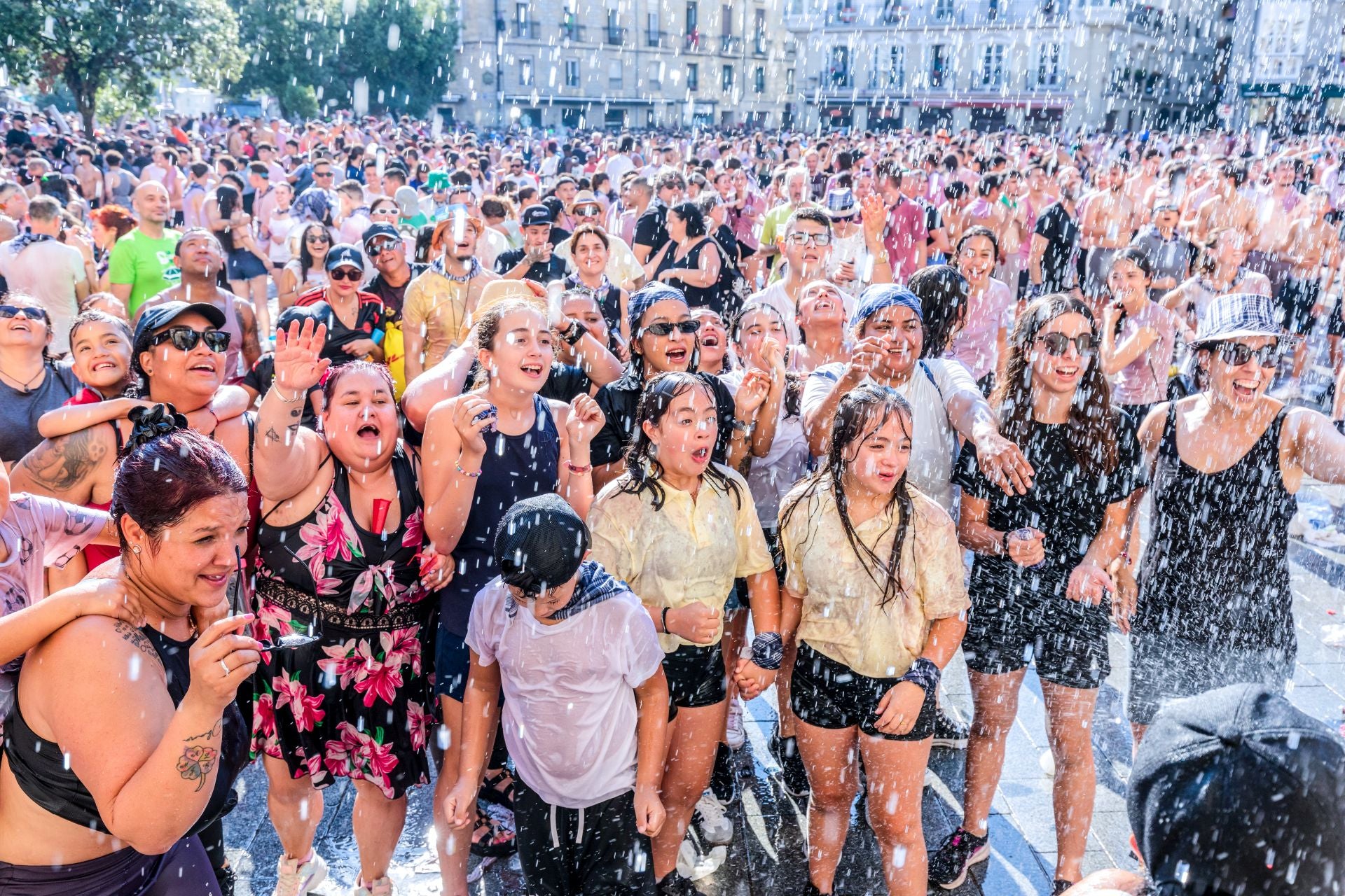 La bajada de Celedón en imágenes