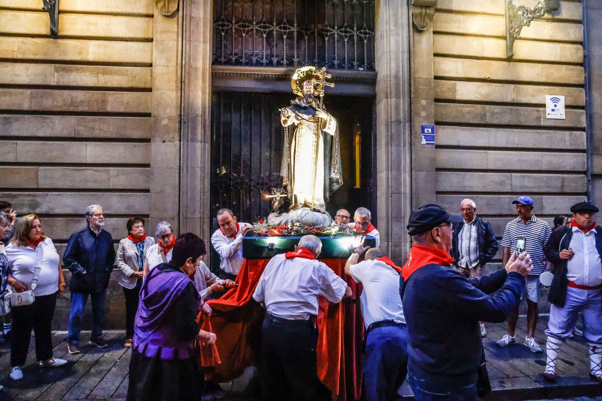 El Rosario de la Aurora, en imágenes