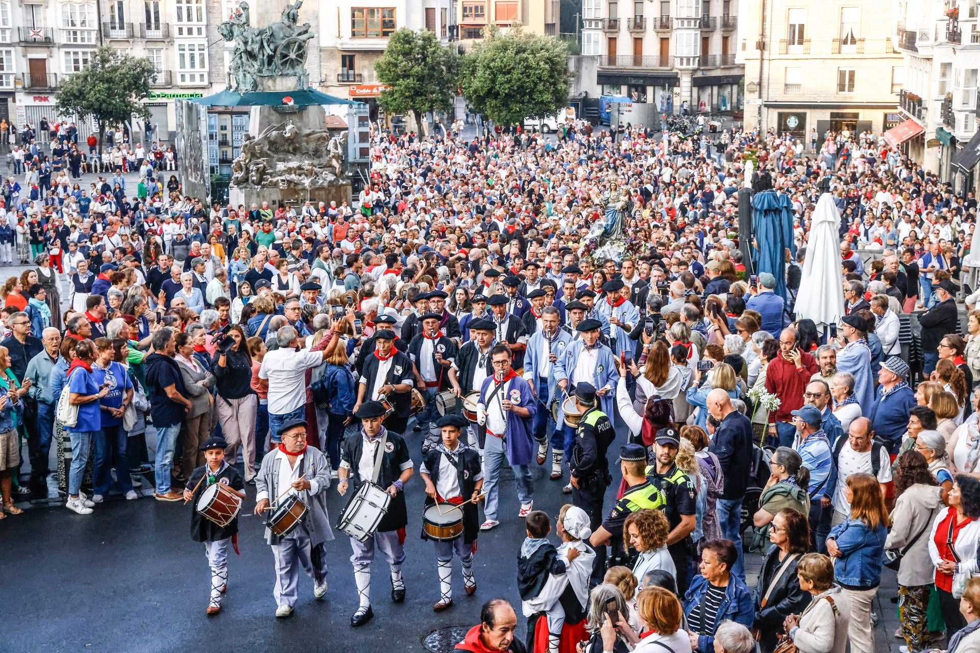 El Rosario de la Aurora, en imágenes