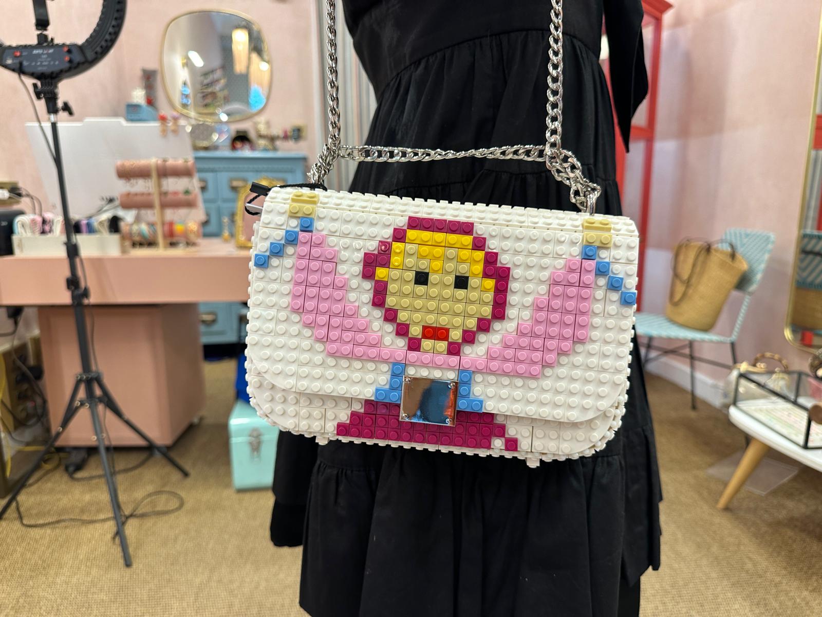 Llega el bolso &#039;Marijaia&#039;: ideado por una comerciante bilbaína y hecho con piezas tipo Lego