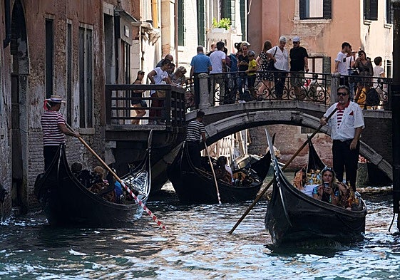 Turistas en Venecia.