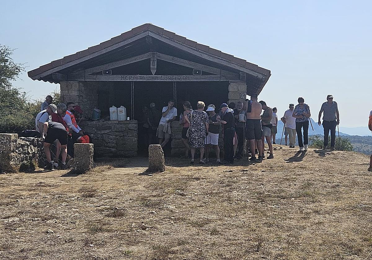 La subida hasta lo alto de la Sierra de Anderejo comenzó en Lalastra.