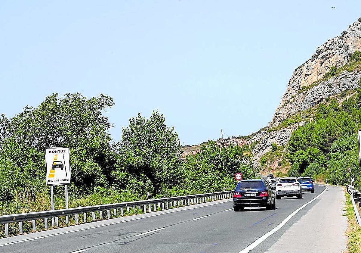 Fallecen dos jóvenes de 22 años en un accidente en Berantevilla cuando volvían de Vitoria