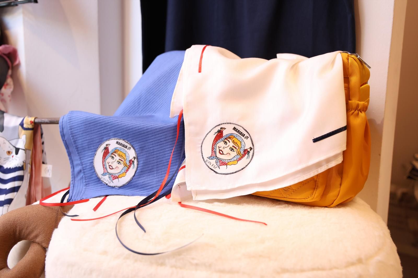 La camiseta más &#039;chic&#039; de Marijaia, faldas «anti-kalimotxo»... El diseñador Ion Fiz lanza una colección para Aste Nagusia