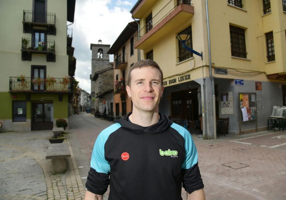 Urrutikoetxea sustituirá este martes a Artola en Zestoa