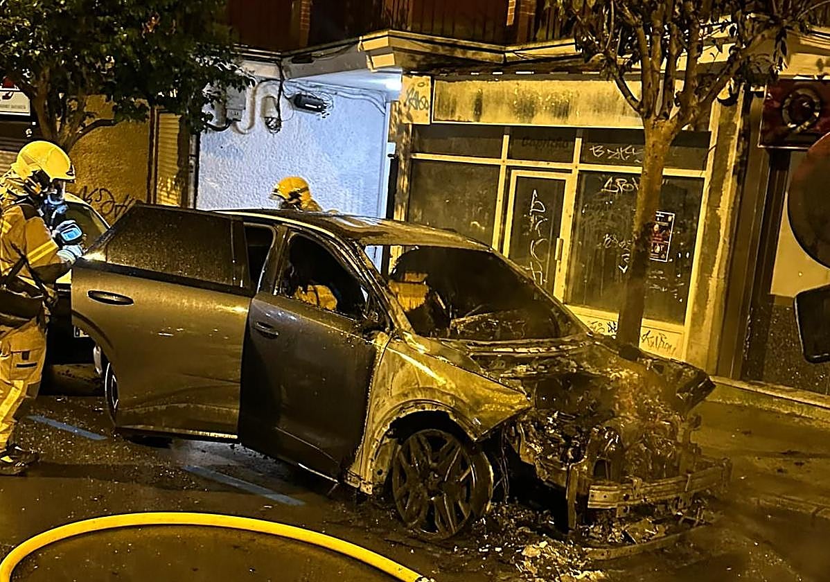 Varios coches calcinados en Getxo.