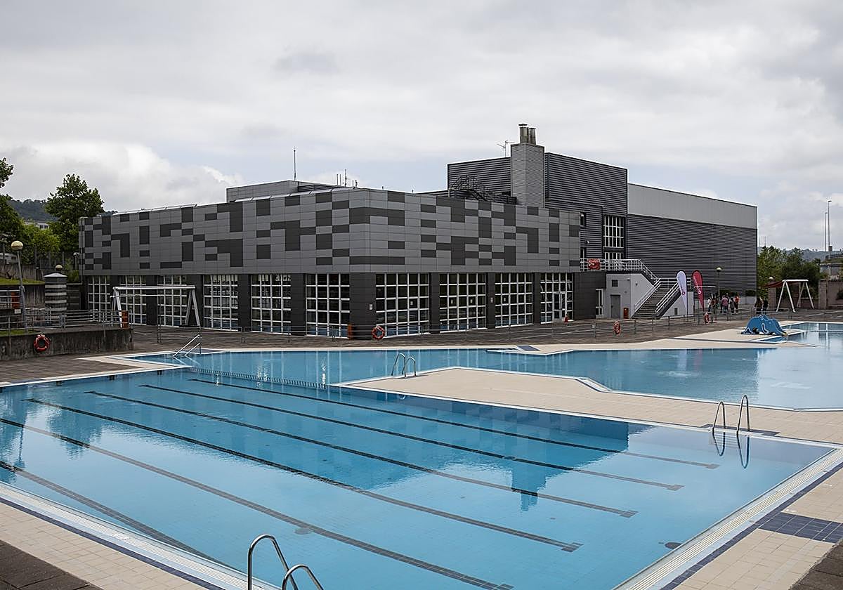 Imagen de archivo de las piscinas de El Fango, en el barrio bilbaíno de Rekalde.