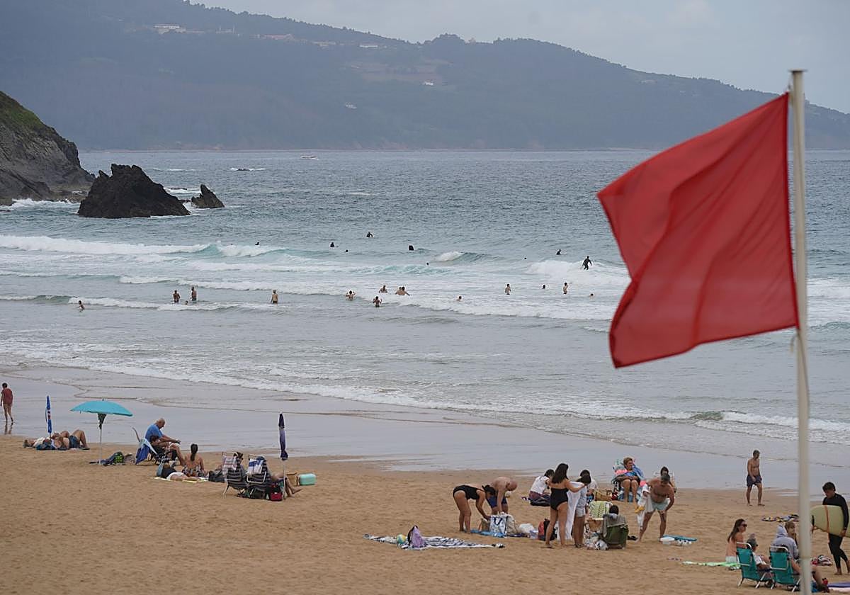 Imagen de archico de la playa de Laga.