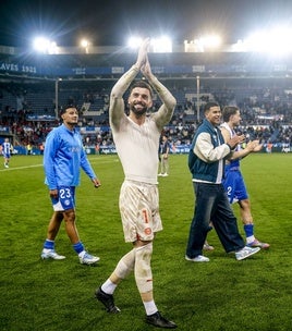 Sivera saluda al público al final de la temporada pasada.