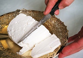 Una nutricionista desmonta el mito del queso fresco en las dietas para adelgazar: «Ya nos gustaría que no engordara»