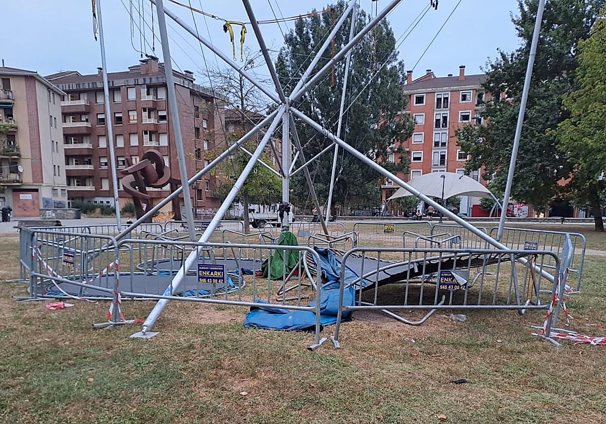 Una de las barracas dañadas.