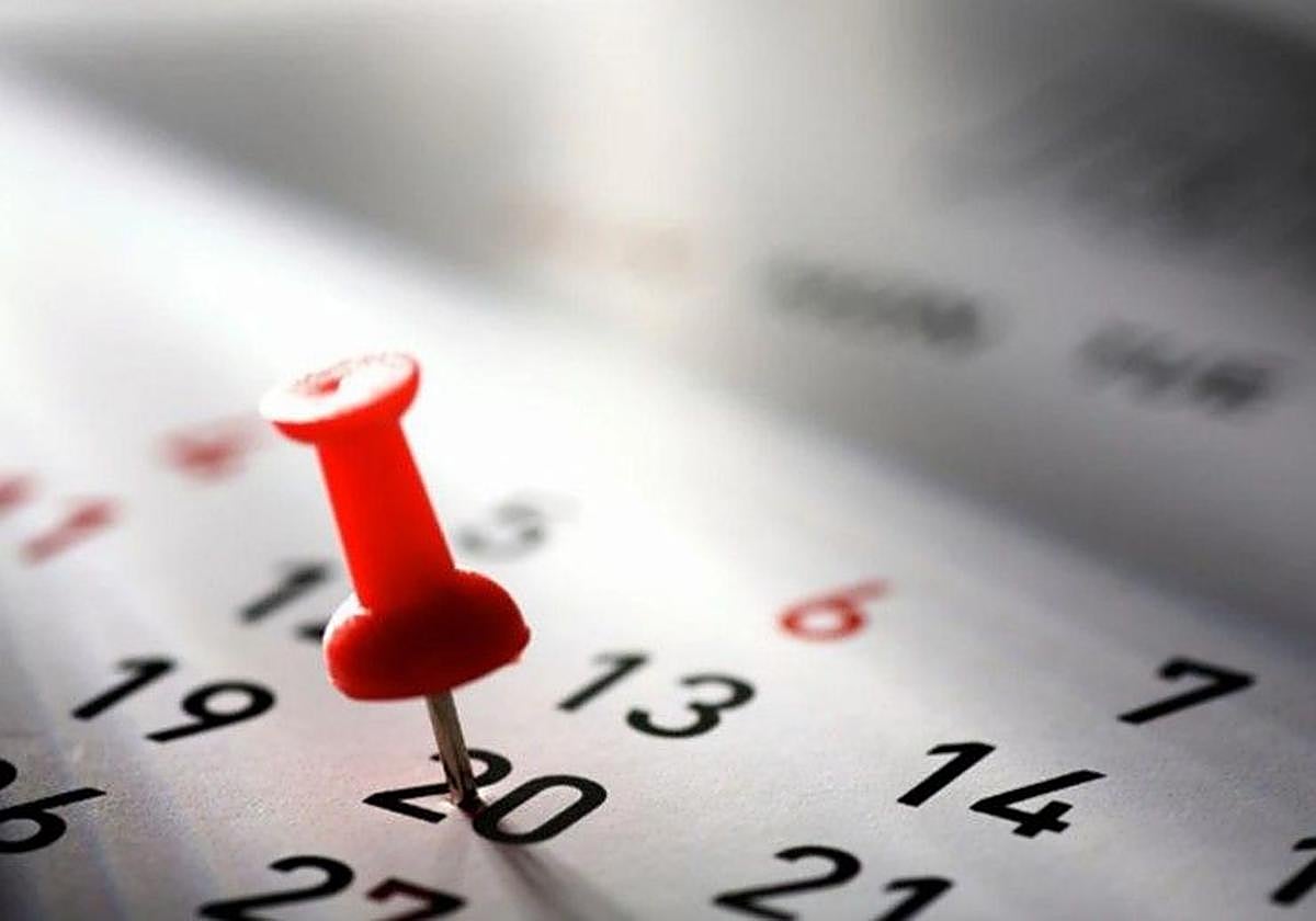 ¿Puede la empresa contar los días festivos como días de descanso?