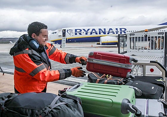 La huelga podría afectar a la carga y descarga de maletas en los aviones.