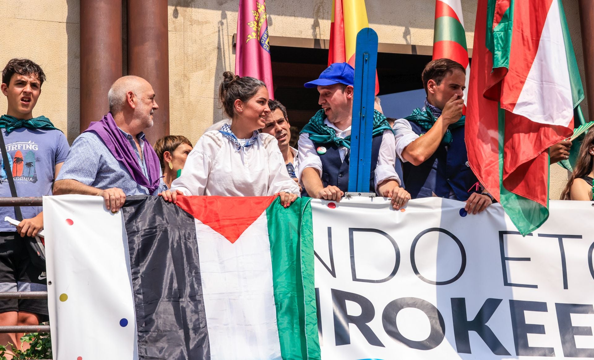 El chupinazo de las fiestas de Llodio, en imágenes