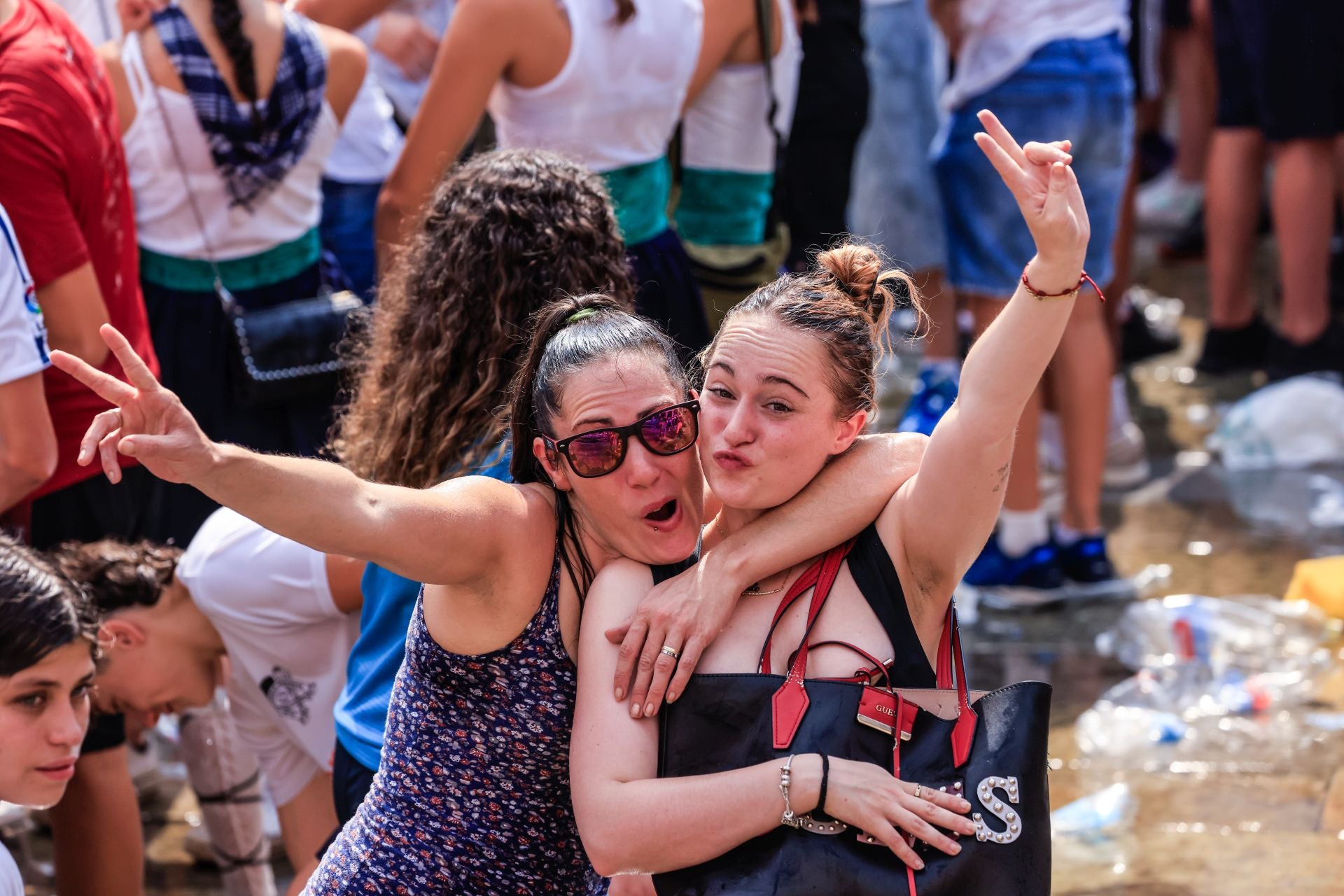 El chupinazo de las fiestas de Llodio, en imágenes