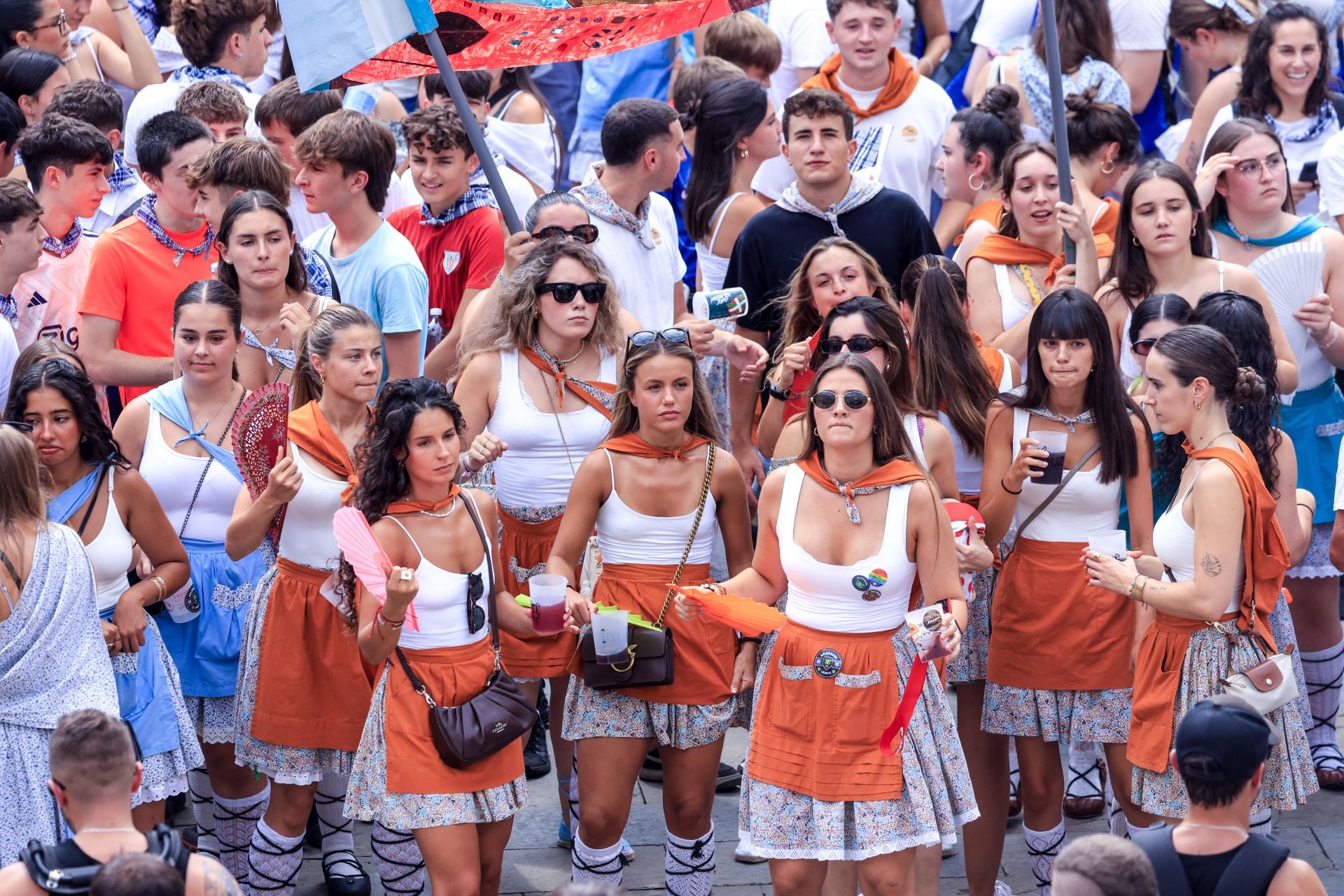 El chupinazo de las fiestas de Llodio, en imágenes