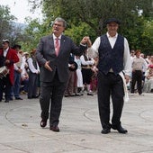 Así ha bailado el aurresku el alcalde Aburto