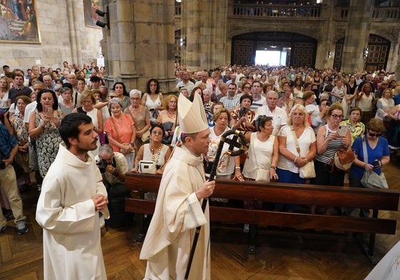 El obispo Joseba Segura, este viernes en la basílica de Begoña