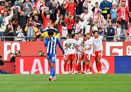 Calebe se lamenta tras el gol del Girona.
