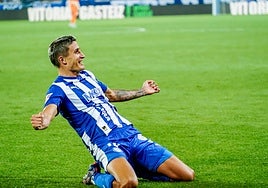 Tenaglia, MVP albiazul del Alavés-Levante. ¿Quién ha sido el mejor para ti? Vota aquí