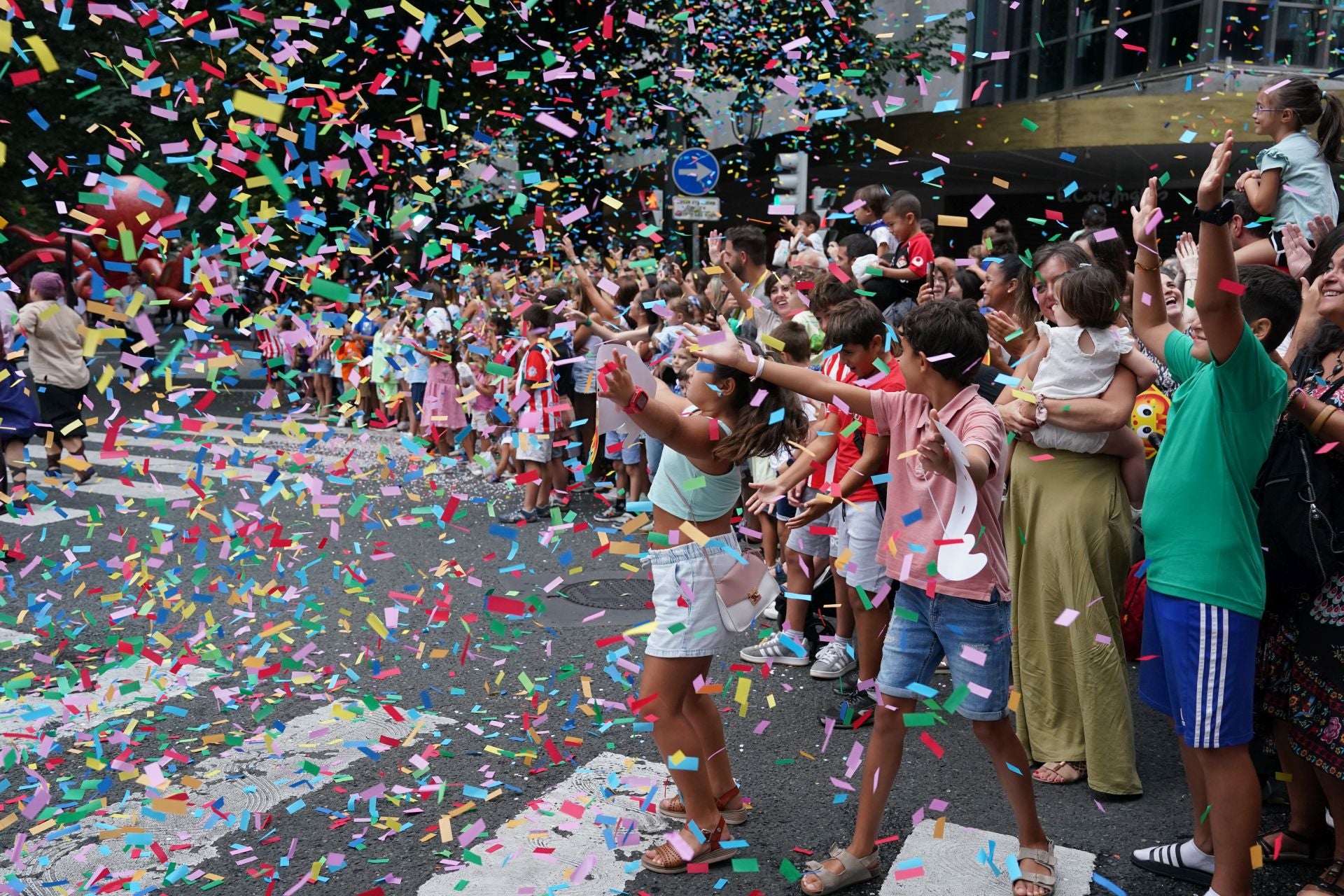 Las mejores imágenes del desfile de &#039;Bali&#039;, la ballena de la Aste Nagusia
