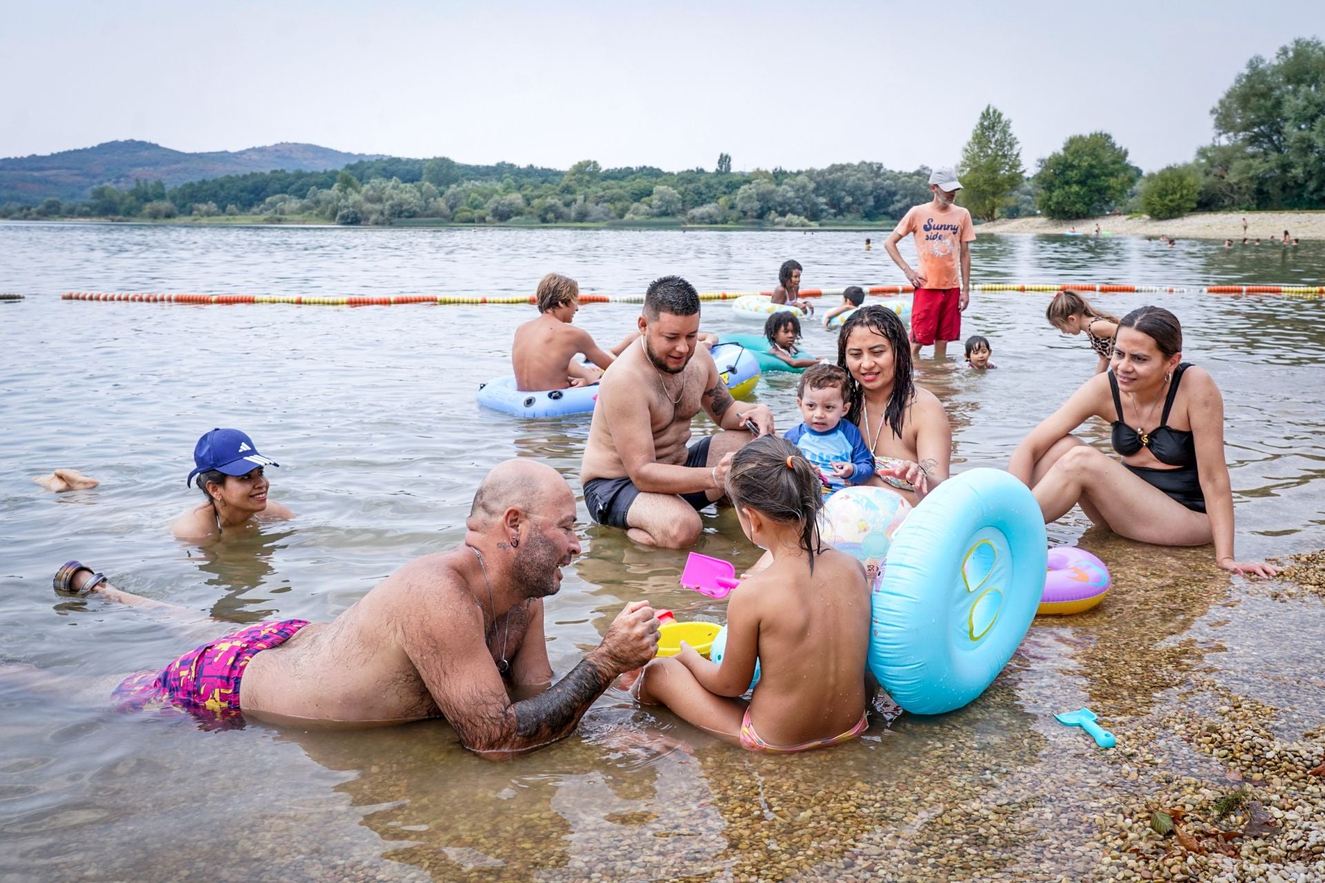 Las imágenes del último chapuzón de la ola de calor en Álava