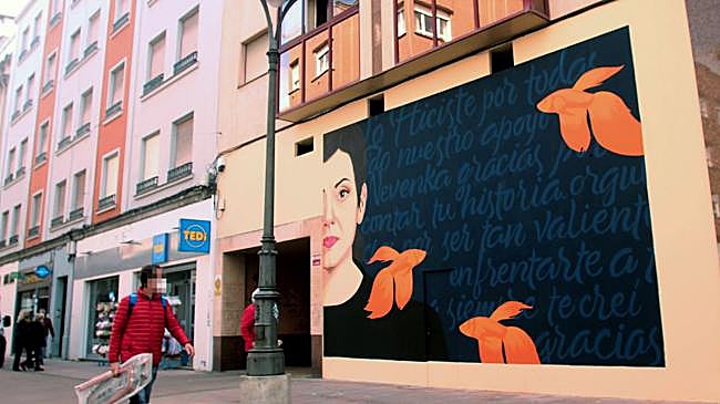 Imagen antes - Mercedes DeBellard, autora del mural de Nevenka eliminado: «Ojalá pudiéramos volver a pintarlo»