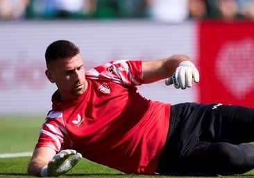 Unai Simón, el mejor en el Martínez Valero