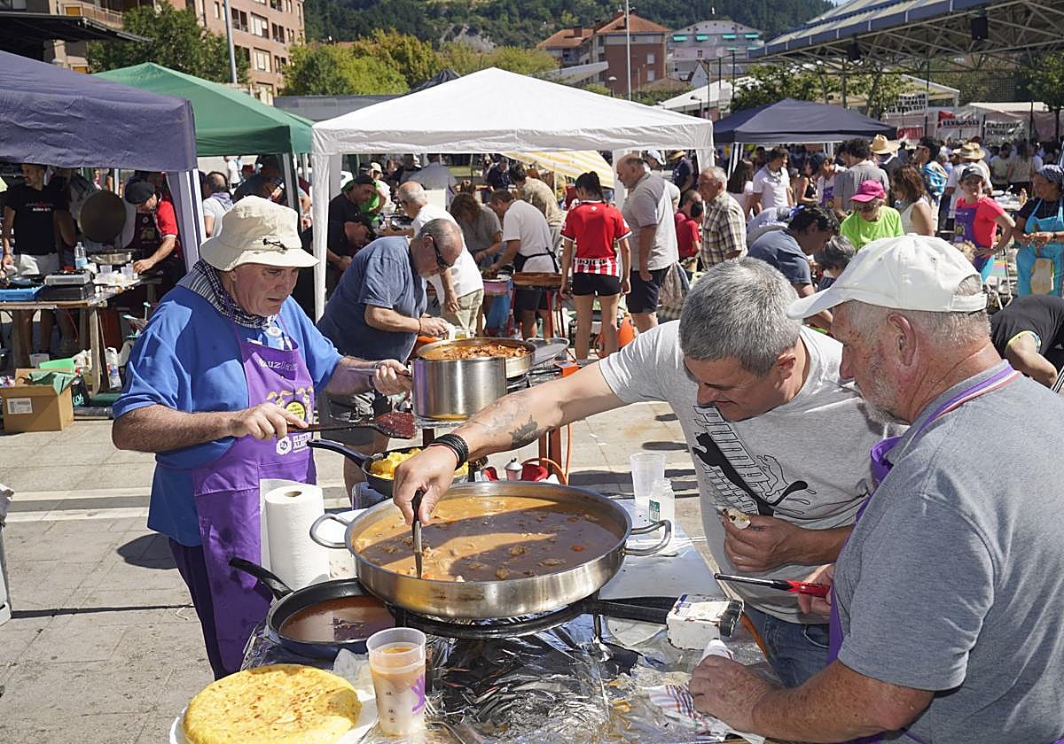 La última edición del concurso gastronómico organizado por la cuadrilla Rakataplá.