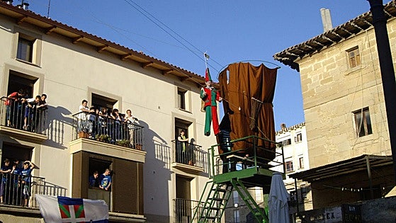 Álava no se cansa de las fiestas