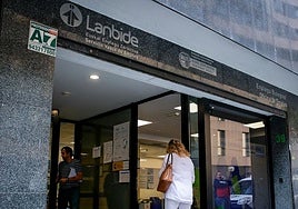 Oficina del Servicio Público de Empleo, Lanbide, en Bilbao.