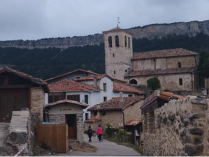 Imagen secundaria 1 - Imágenes de archivo de Puentedey e intinerario de la ruta.