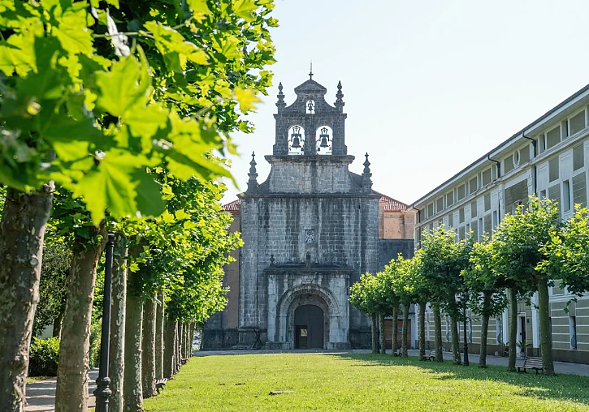 Exterior del Santuario de La Bien Aparecida.