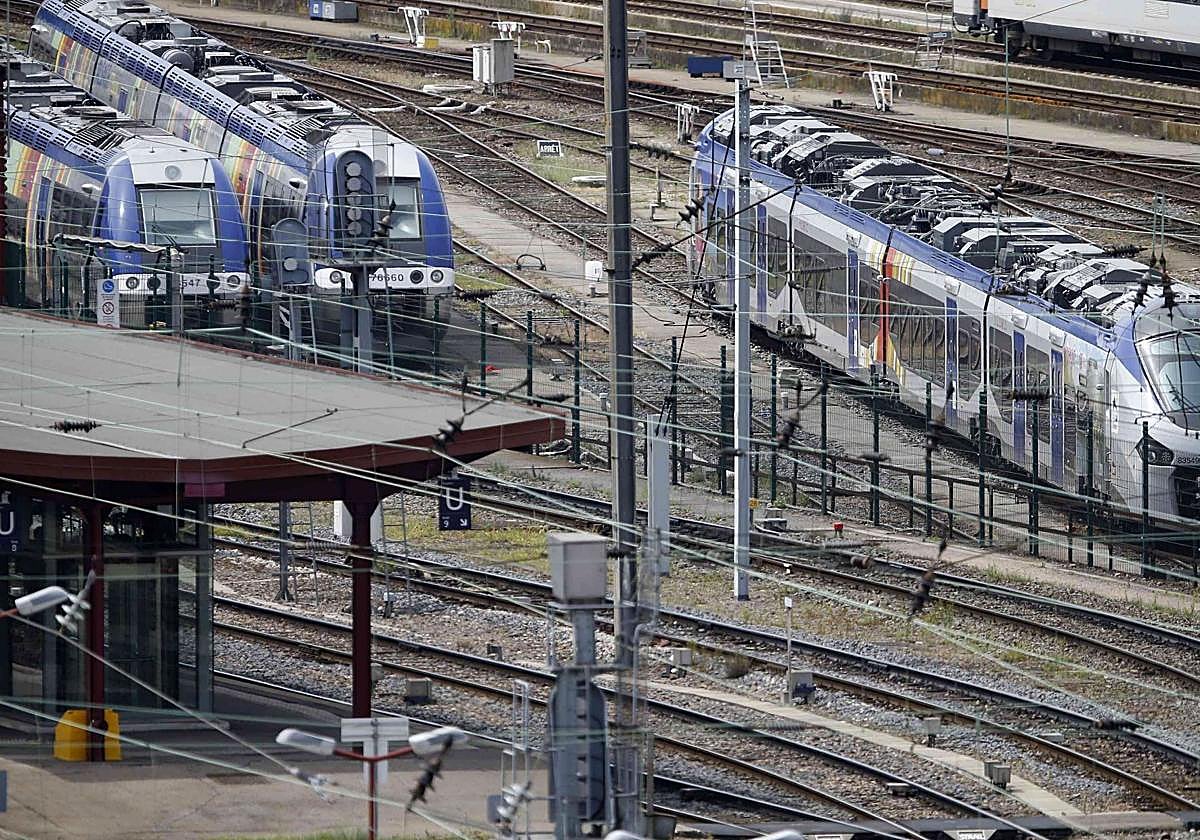 Un tren regional construido por Alstom en la estación de Estrasburgo, Francia.