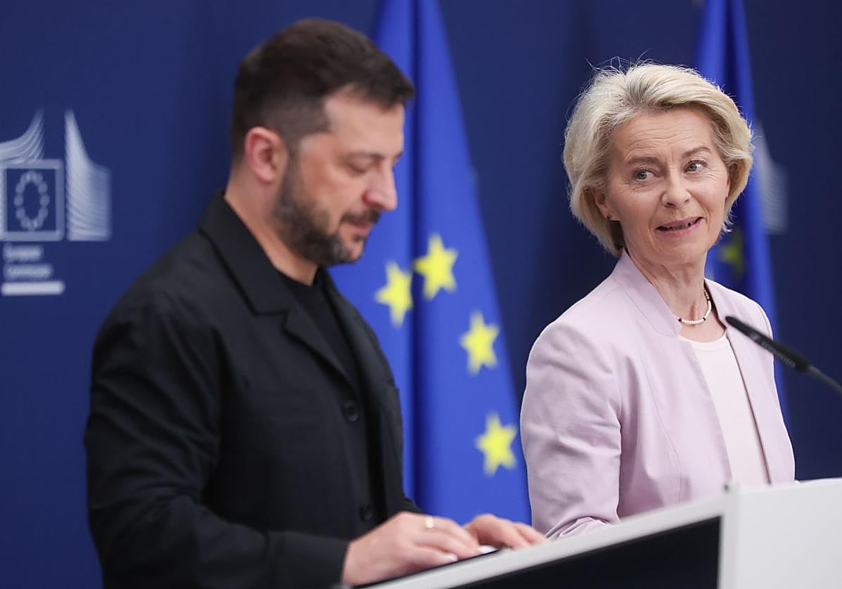 El presidente de Ucrania, Volodímir Zelensky, se reúne con la presidenta de la Comisión de la UE, Ursula von der Leyen, en Bruselas