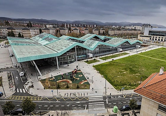 Exterior de la estación de autobuses de Vitoria.