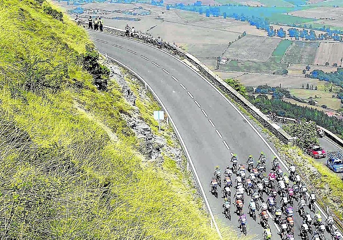 Curvas de la parte inferior durante la etapa de la Vuelta de 2012.