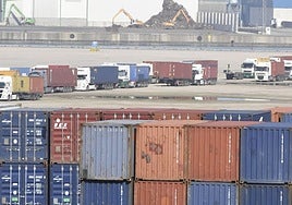 El tráfico en contenedores ha caído en lo que va de año un 5%.