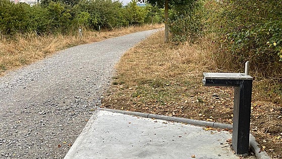 El Anillo Verde de Vitoria se dota de otras ocho fuentes más para refrescarse